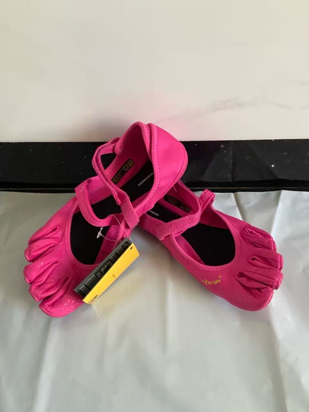 Vibram Girls Hot Pink Five-Toe Mary Jane Athletic Water Shoes